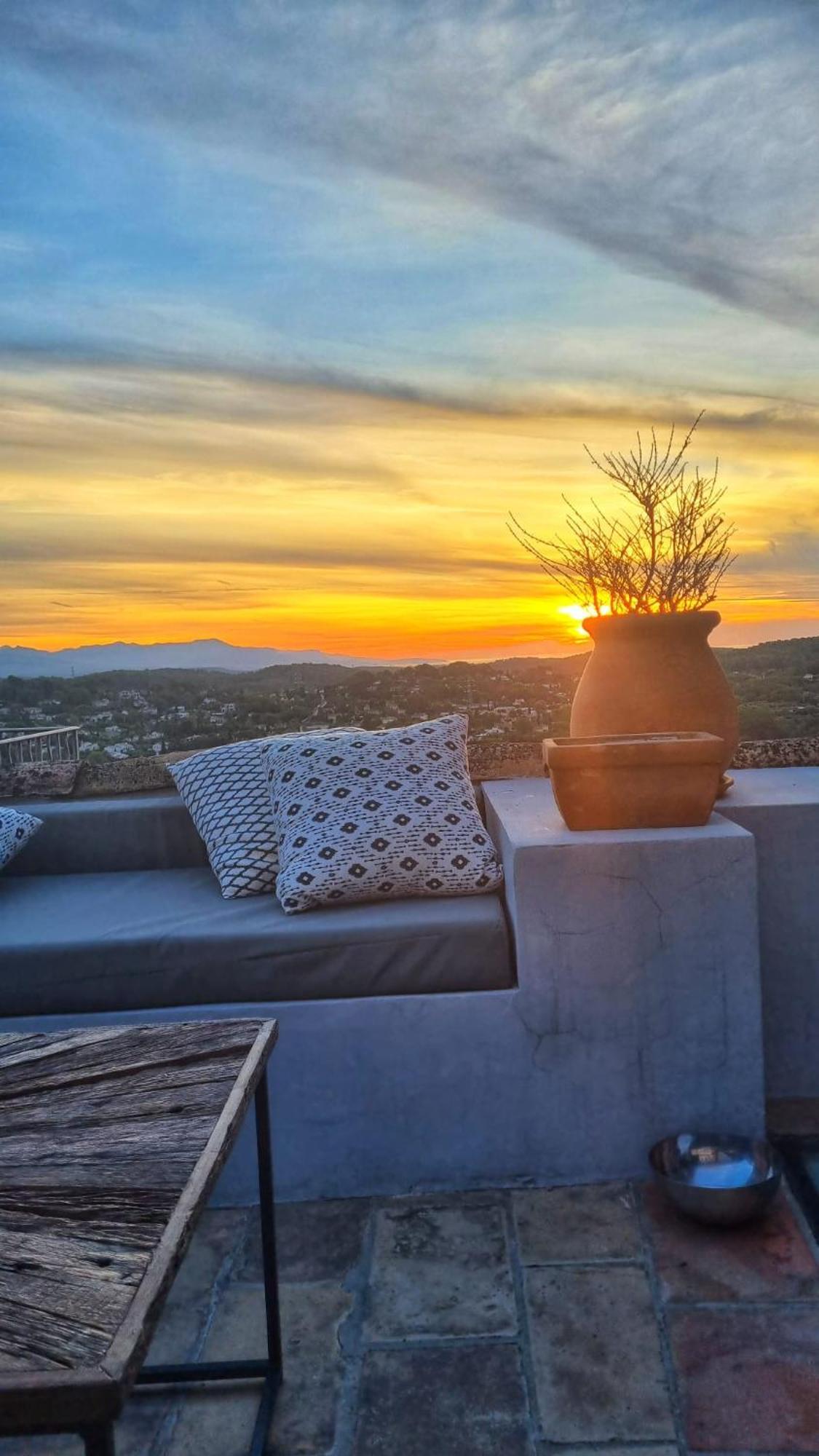 Townhouse Mougins In The Old Village, Fantastic View, Sea And Mountains Εξωτερικό φωτογραφία