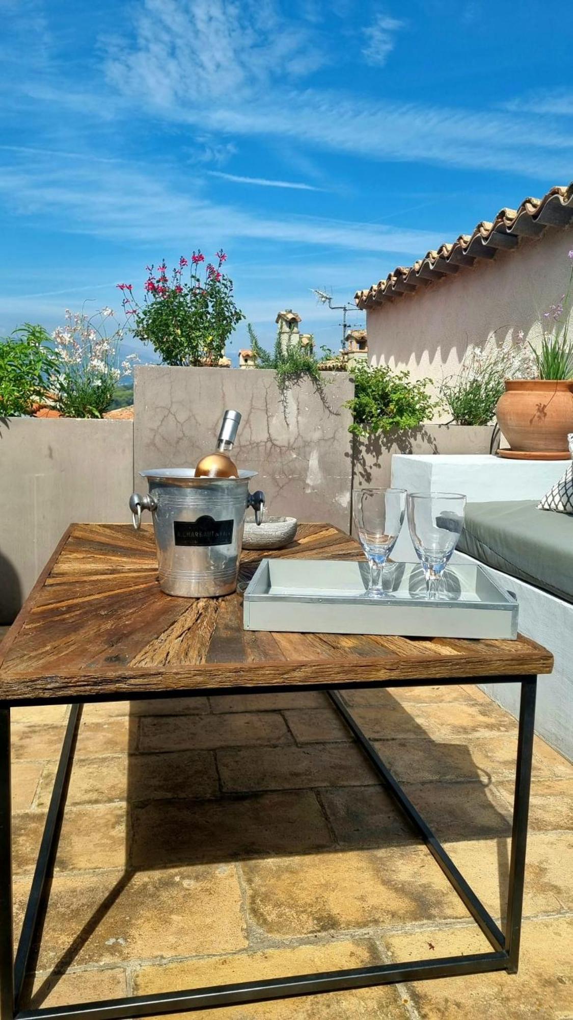 Townhouse Mougins In The Old Village, Fantastic View, Sea And Mountains Εξωτερικό φωτογραφία